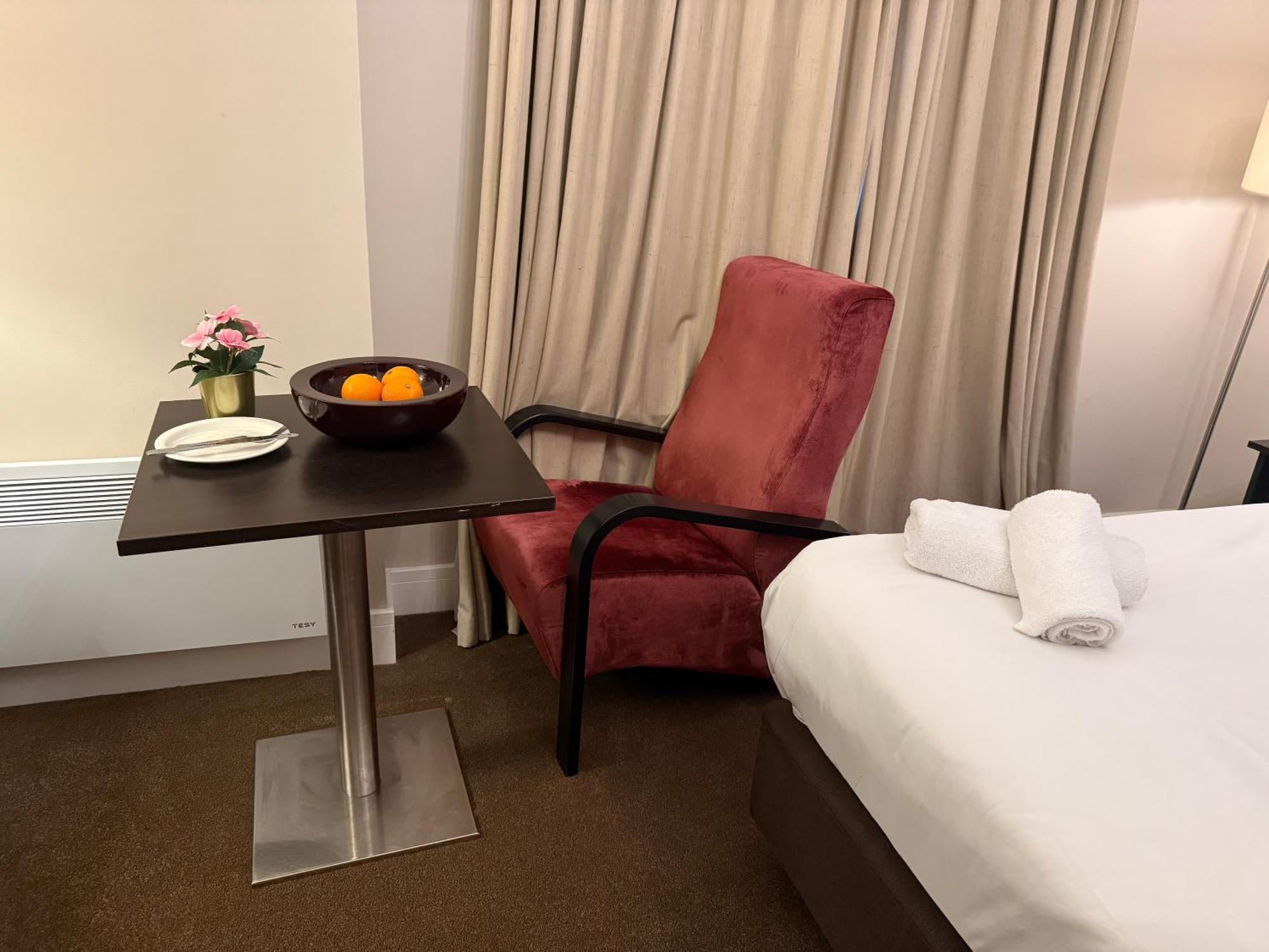 Green Ariana Hotel - Near Wembley And Central Лондон Екстериор снимка