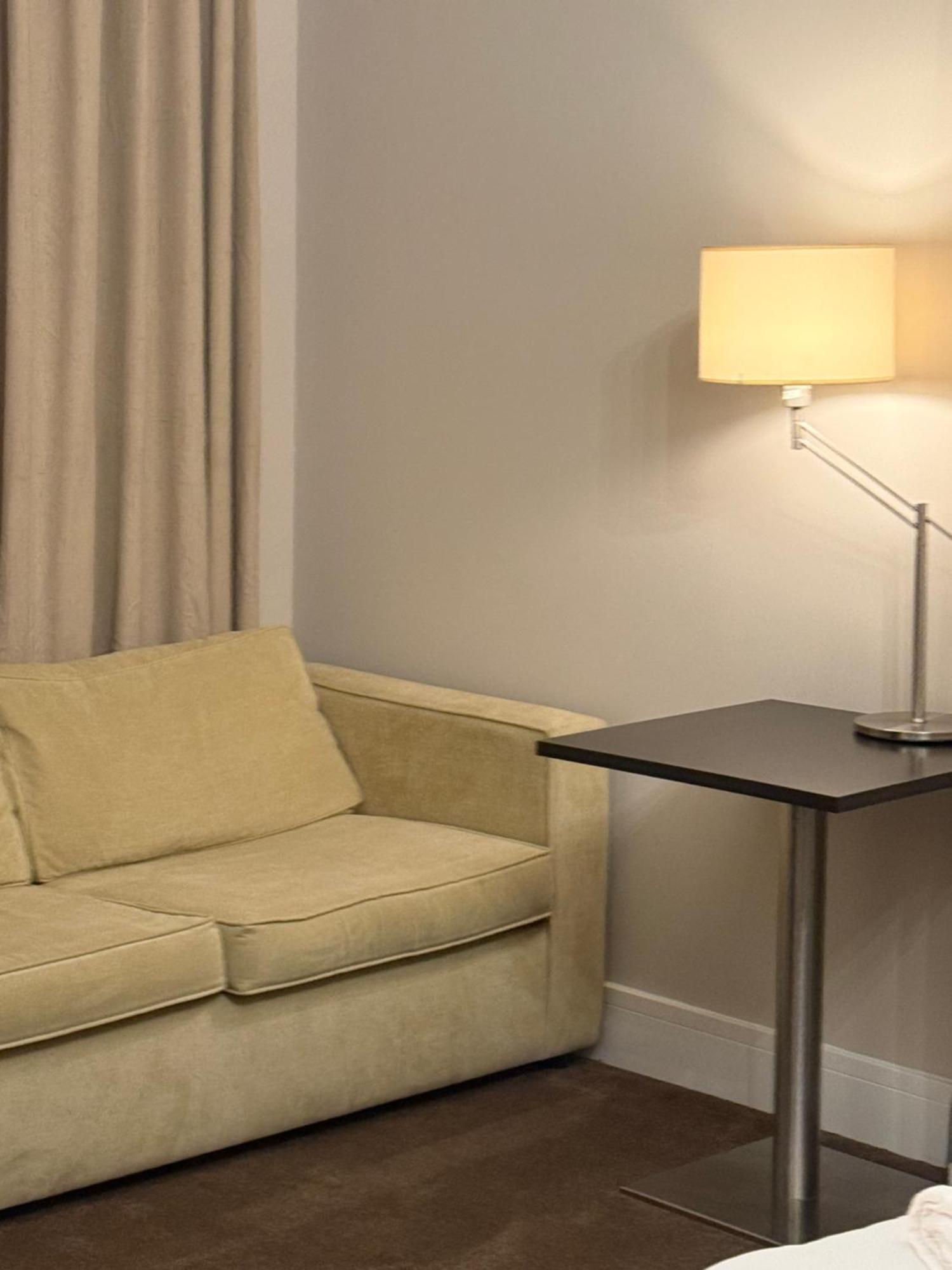 Green Ariana Hotel - Near Wembley And Central Лондон Екстериор снимка