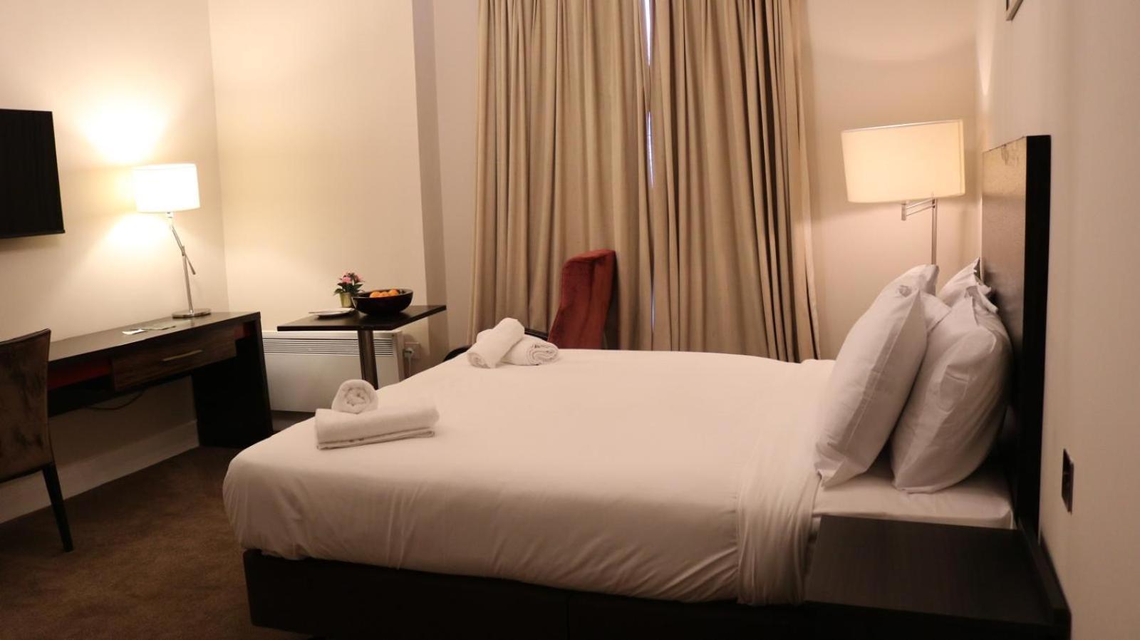 Green Ariana Hotel - Near Wembley And Central Лондон Екстериор снимка
